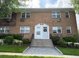 3 Anchorage Lane #1B, Oyster Bay, NY 11771