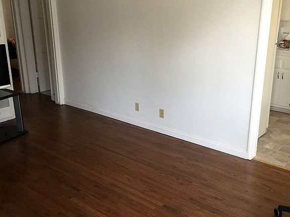 5th image of 7045 1/2 W Manchester Avenue # Fl 2nd