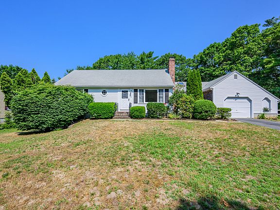 3rd image of 295 Westwind Circle