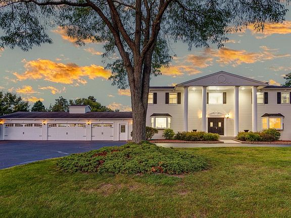 3rd image of 34757 N Oak Knoll Cir E