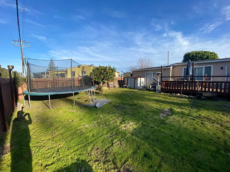 917 Evergreen Ln — Photo 23
