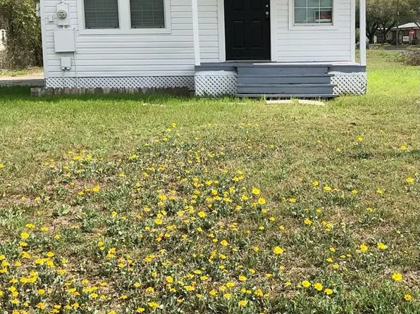 315 W. Youst, Beeville 78102