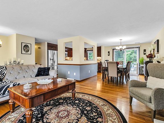 3rd image of 42 Melbourne Rd