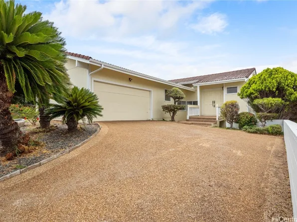 1047 Kaumoku St, Honolulu, HI 96825