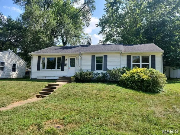 420 Quarry St, Farmington, MO 63640