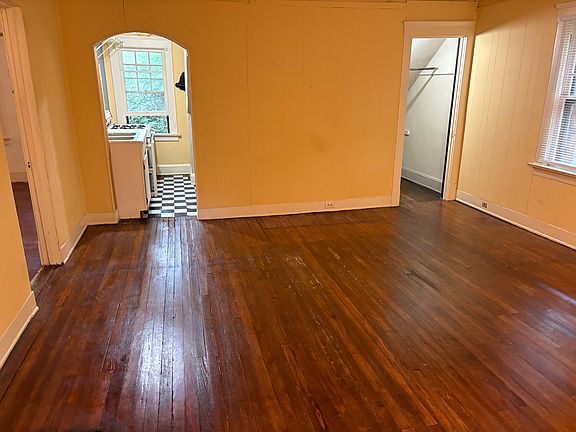 3rd image of 460 Sinclair Avenue Appartment #3