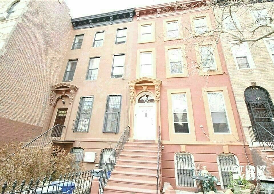 1st image of 400 Putnam Ave #2B