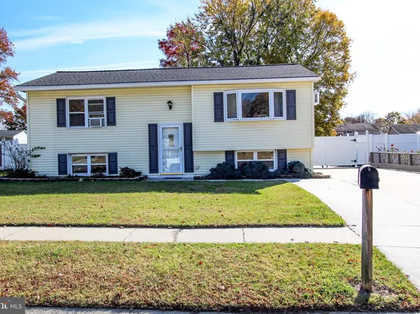 118 Midland Dr, Elkton, MD 21921