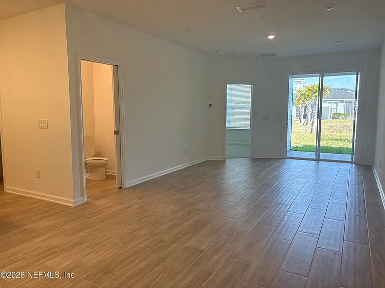135 Silver Myrtle Ct — Photo 6