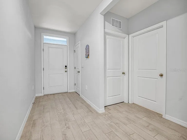 1048 Adalia Ter — Photo 15