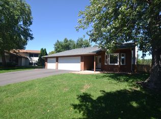 4930 Magnolia Ln N, Plymouth, MN 55442