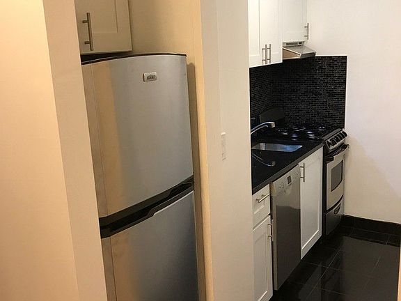 2nd image of 35-41 E 38th St #4H