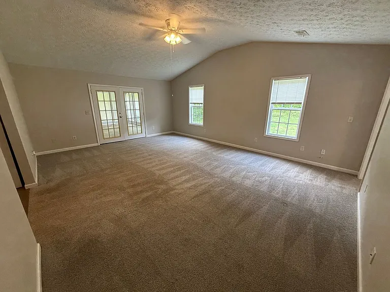 100 Peek Dr — Photo 7