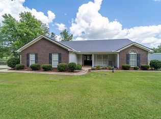 4653 Prevatt Rd, Cowarts, AL 36321