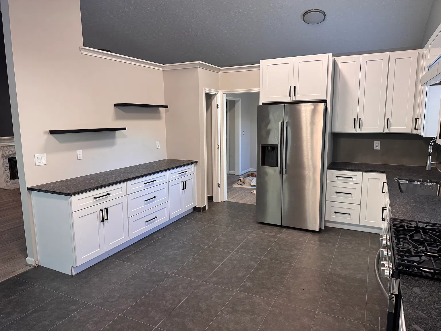4 bed, 2100 sqft, $2,300 — Photo 3