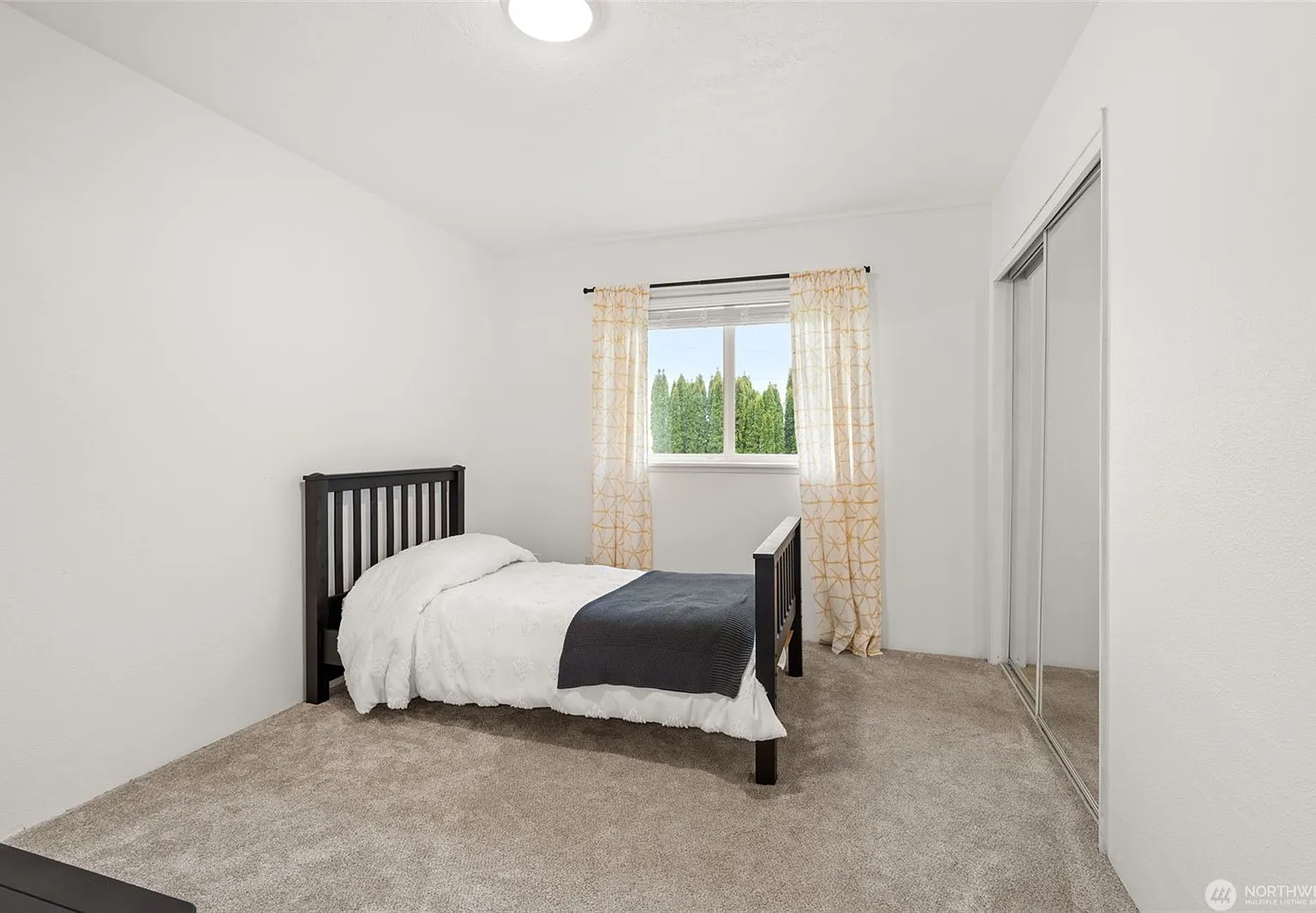 1346 W Third St, South Bend, WA 98586 - 1 — Photo 4