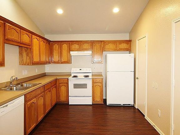 4th image of 1132 Browntop St