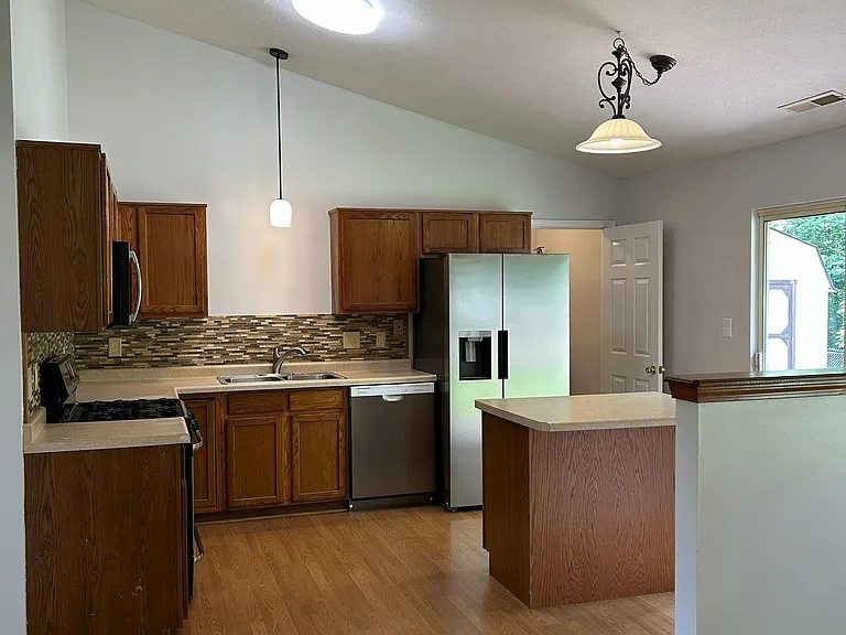 6438 Thistle Bnd — Photo 4