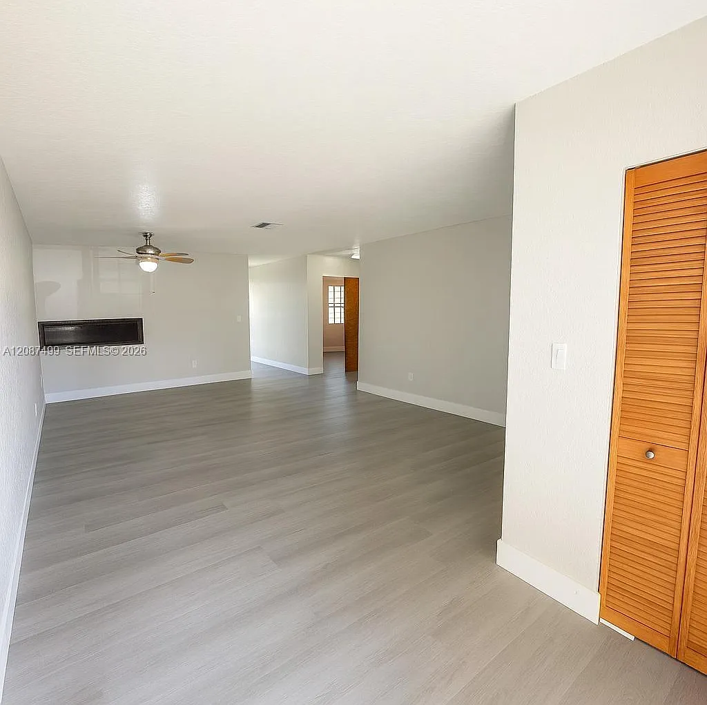 Hills Homes Sub — Photo 2