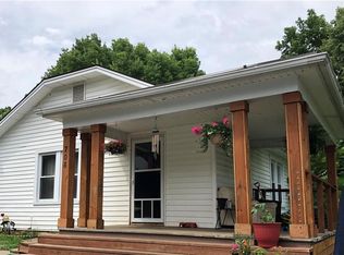 708 Elmwood St, Excelsior Springs, MO 64024