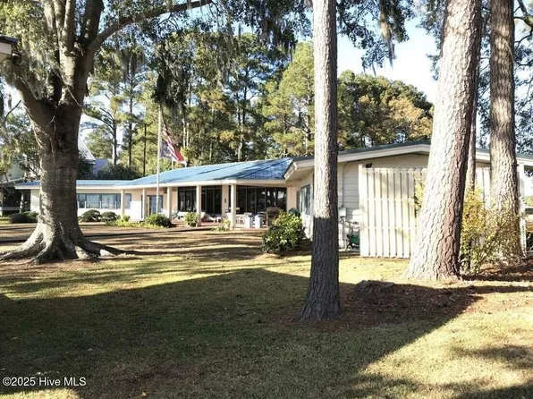 6890 U.S. 701 Highway N, Elizabethtown, NC 28337