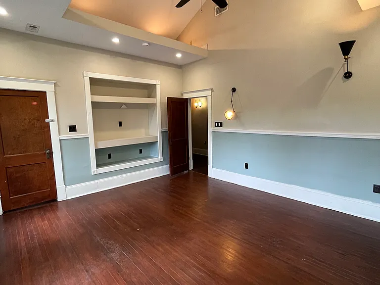 2263 Gilmore St — Photo 29