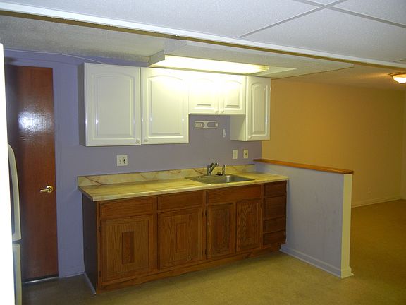 5th image of 530 Henderson Dr
