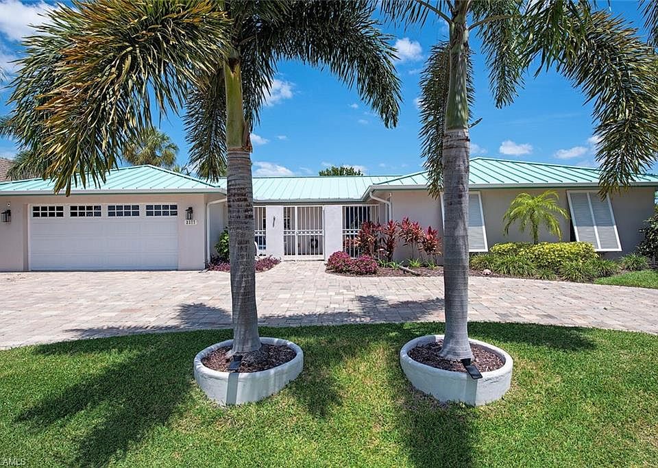 2377 Longboat Dr, Naples, FL 34104 MLS 224037289 Zillow