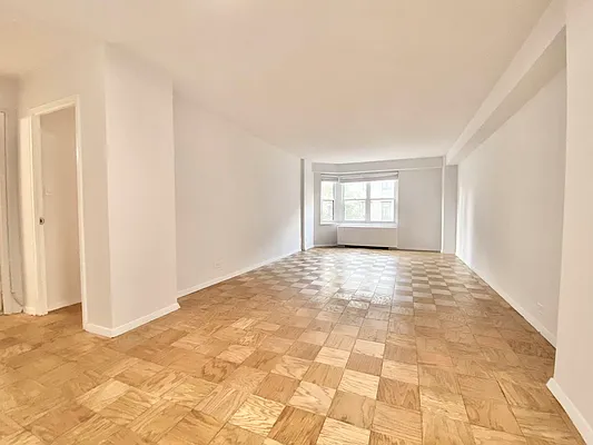 Rented by Bond New York | media 25