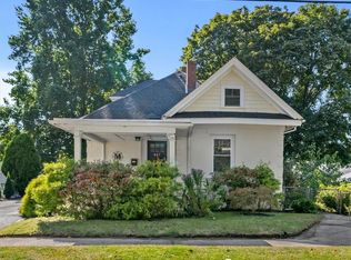 447 Elm St, Warwick, RI 02888