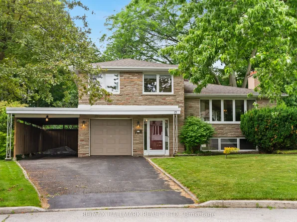 17 Greenyards Dr, Toronto, ON M2M 2R7
