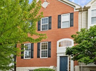 219 Cassidy Ln, Elgin, IL 60123