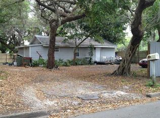 2710 S Riverside Dr, Sarasota, FL 34234