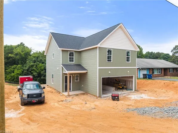 1661 Ralee Dr, Winston Salem, NC 27127