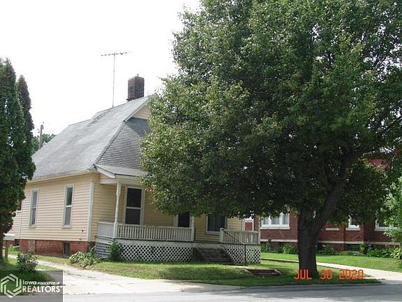 3rd image of 610 A Ave E