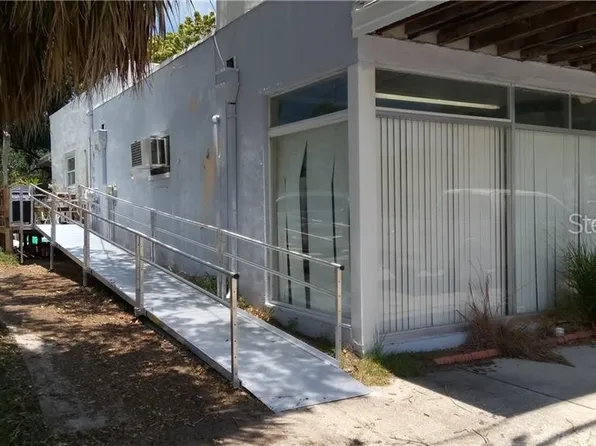 1140 NE Cleveland St, Clearwater, FL 33755