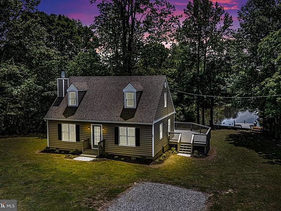 2nd image of 647 Lakeview Dr