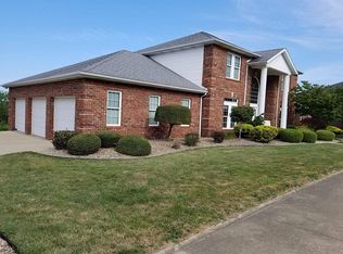 30 Hidden View Ln, Moundsville, WV 26041