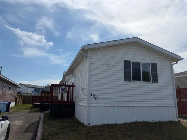 300 S Grandview Cres, Wood Buffalo, AB T9H 4Y1