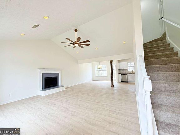 4th image of 5953 Farmbrook Ln