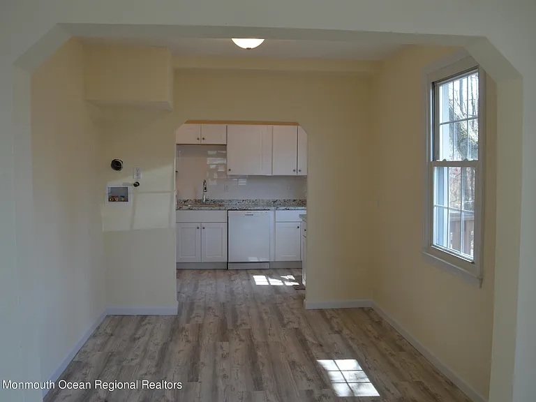 186 S Park Ave — Photo 6