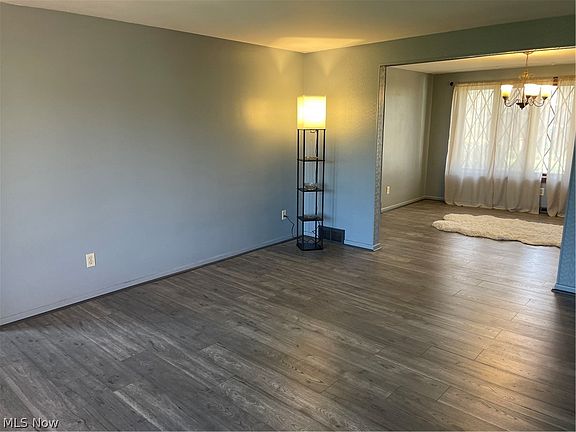 4th image of 4805 Lawndale St NW