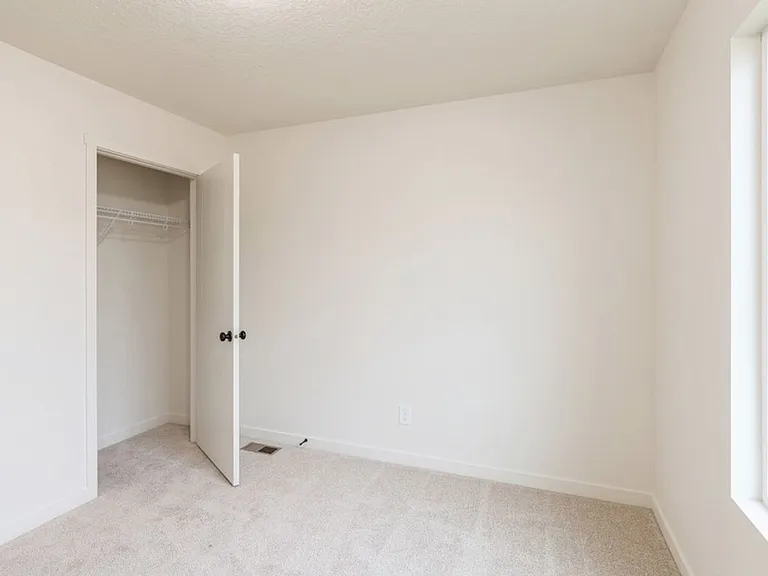 2830 20th St SW — Photo 12