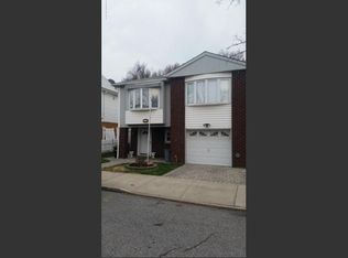 74 Russek Dr, Staten Island, NY 10312
