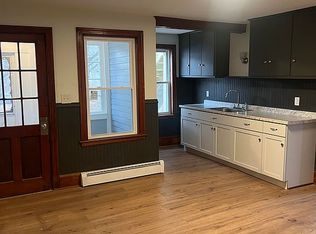 51 Dean St, Warren, MA 01083