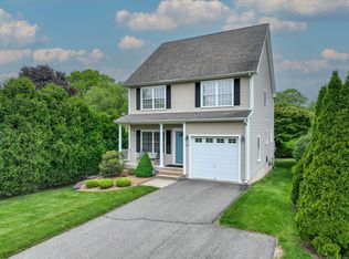 94 E Ridge Rd, Middletown, CT 06457