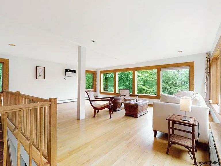 376 Abbey Rd — Photo 10