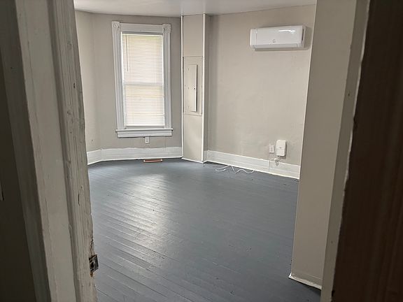 4th image of 1019 Dale Ave SE #A