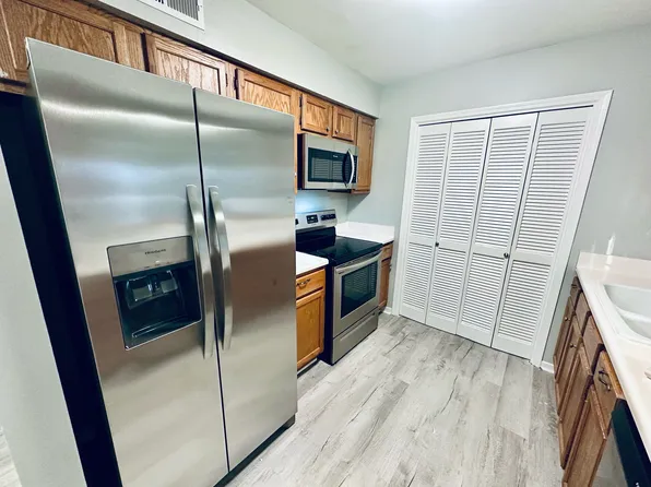 200 Autumn Dr, Fairhope, AL