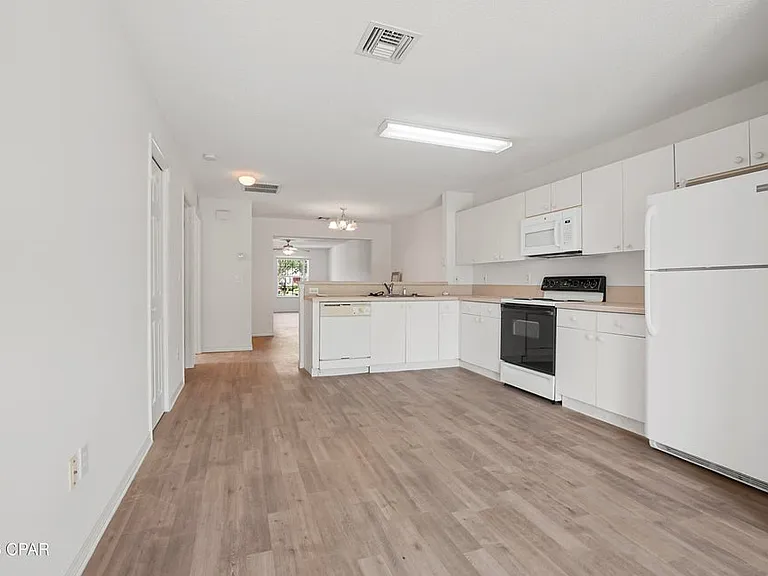 3123 Meadow St — Photo 4